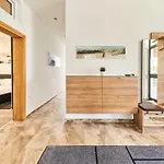 Sandro Apartman *