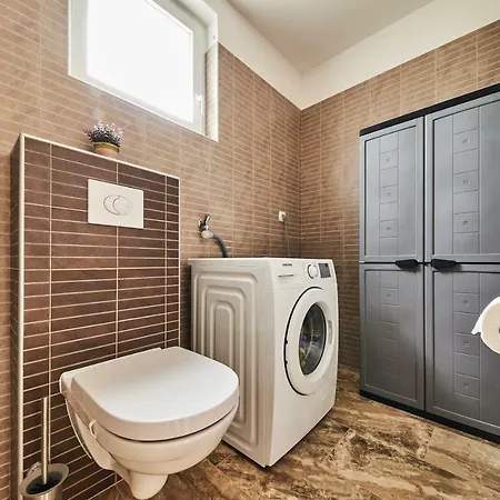Sandro Apartment