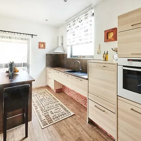 Sandro Apartment