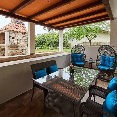 Sandro Apartment Vilanija